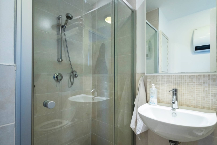 2 Bedroom Property for Sale in Sea Point Western Cape